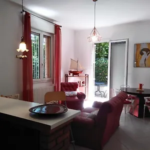 Like At Appartement Bologne