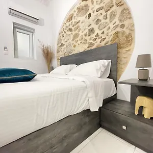 επισκεφθείτε το ξενοδοχείο